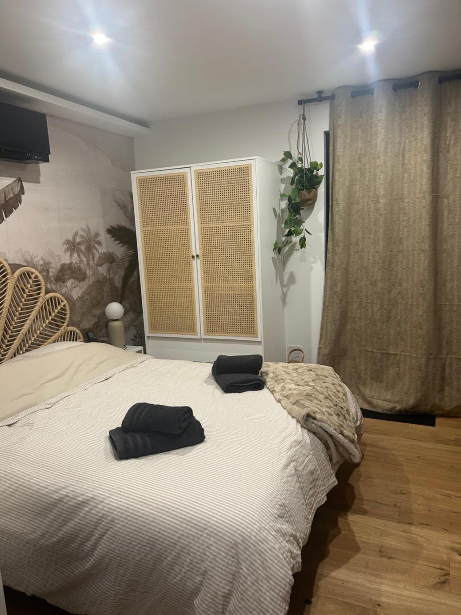 Studio Prestige Avec Terrasse Le Chene Dore Au Coeur Du Centre Touristique Cite Des Loisirs 200 M Du Galaxie,Face Au Snowworld Parking Gratuit Privatif Амневиль Экстерьер фото